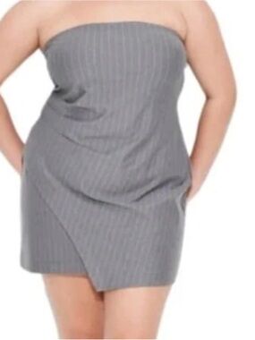 NWT Wild Fable Strapless Pinstriped Dress
Size XXL